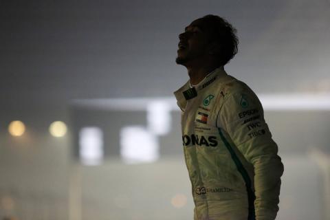 Hamilton explains how ‘overdelivering’ Mercedes keep finding gains