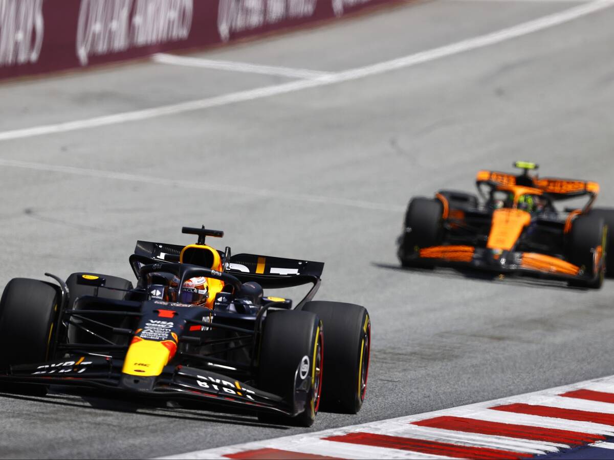 Harter Kampf mit McLaren: Verstappen gewinnt Sprint in Österreich!