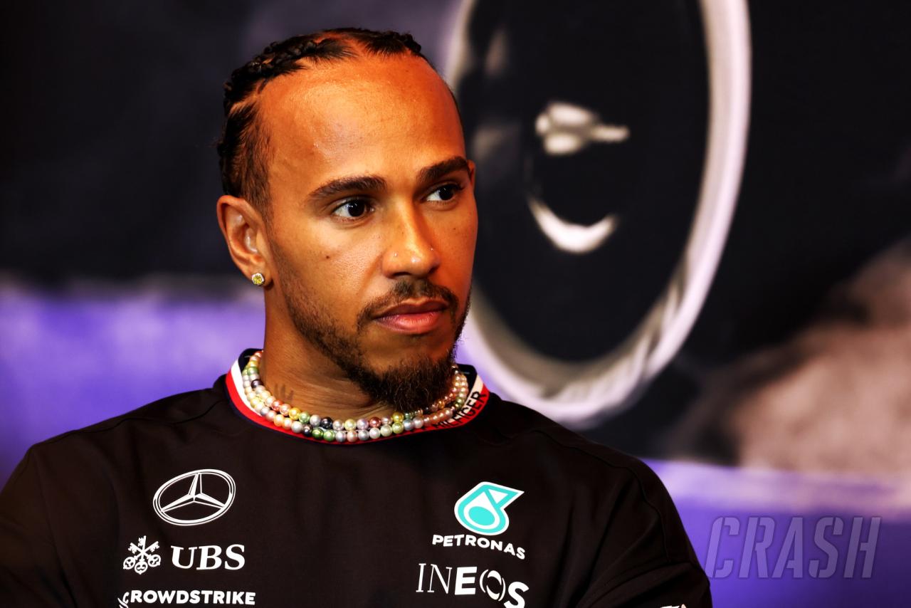 Lewis Hamilton mind game theory after “message” to overtaking George Russell