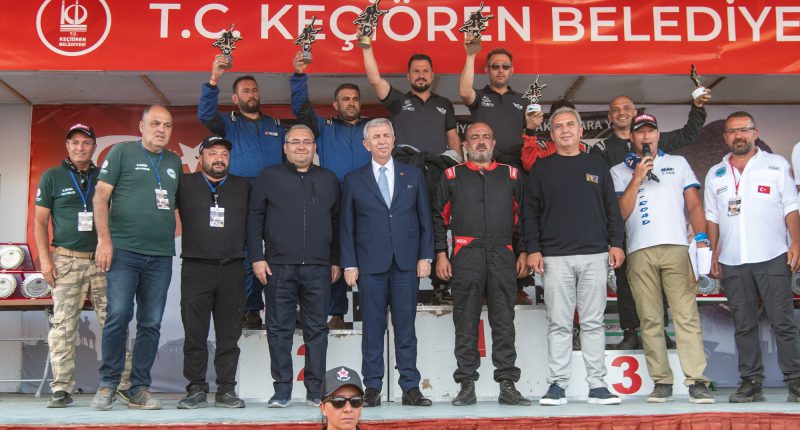 Ankara’da Kazanan Özsoy-Deynek Ekibi