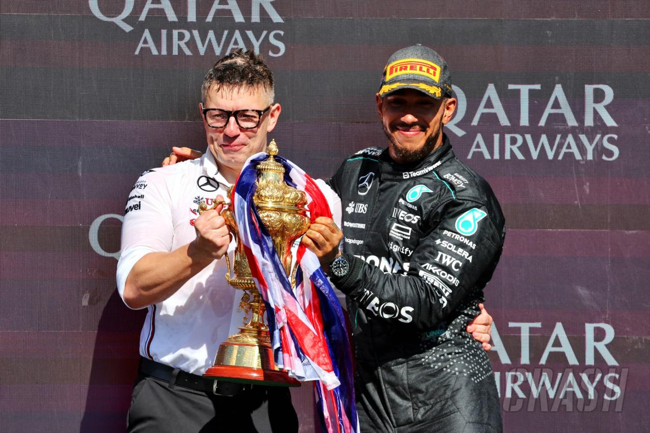 Lewis Hamilton’s race engineer Bono reveals ‘shut up’ key moment at Silverstone