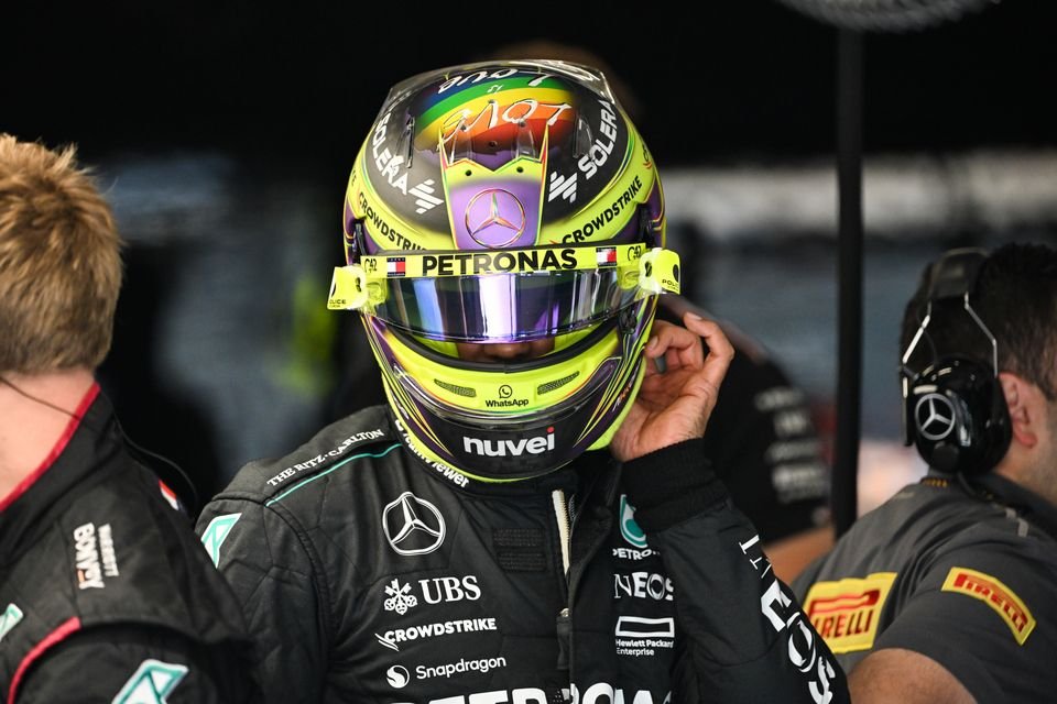Hamilton, Avusturya GP’de yaşadığı hayal kırıklığına rağmen Russell’ı ve takımını tebrik etti