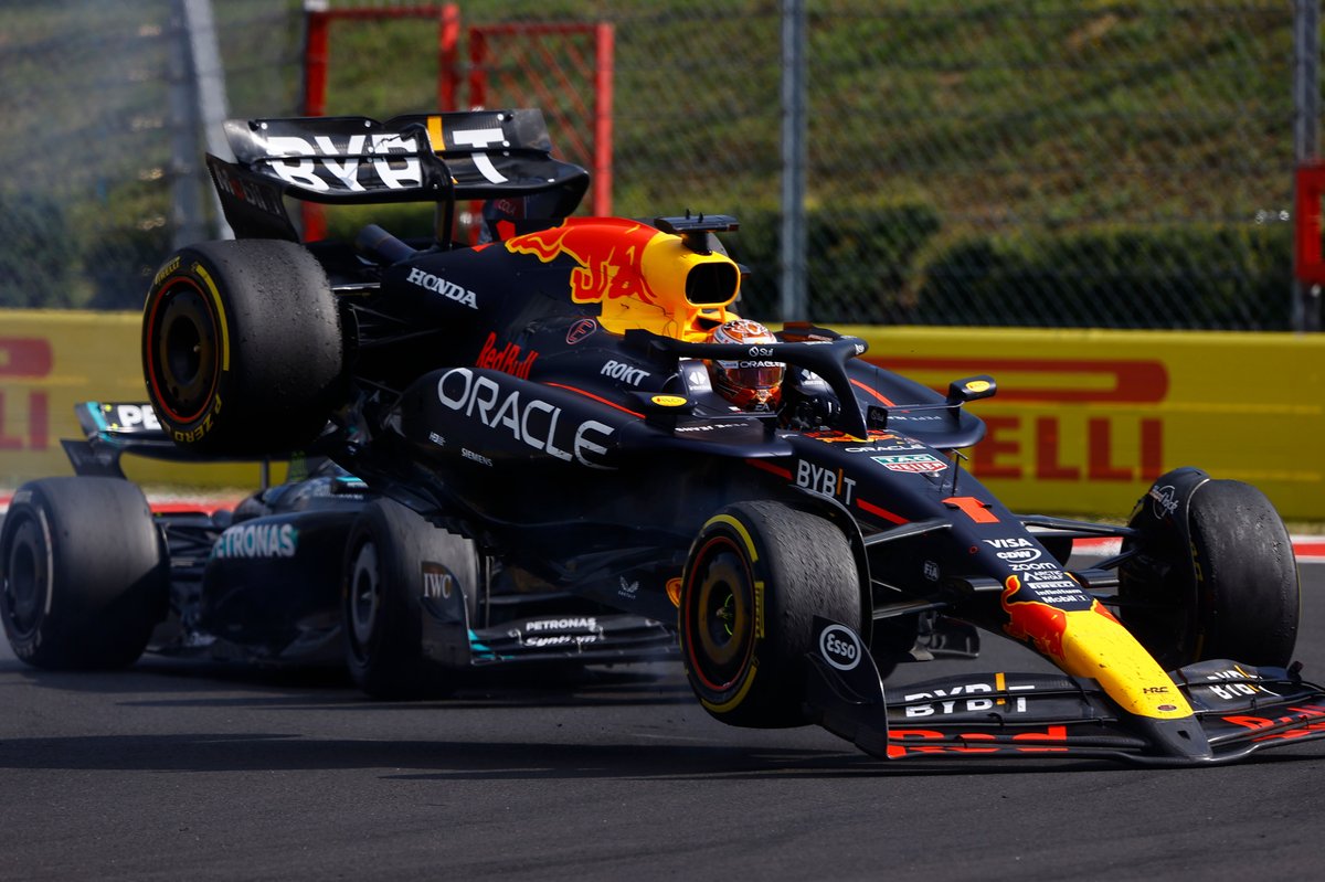 Resmi: Verstappen, Hamilton ile olayda ceza almadı