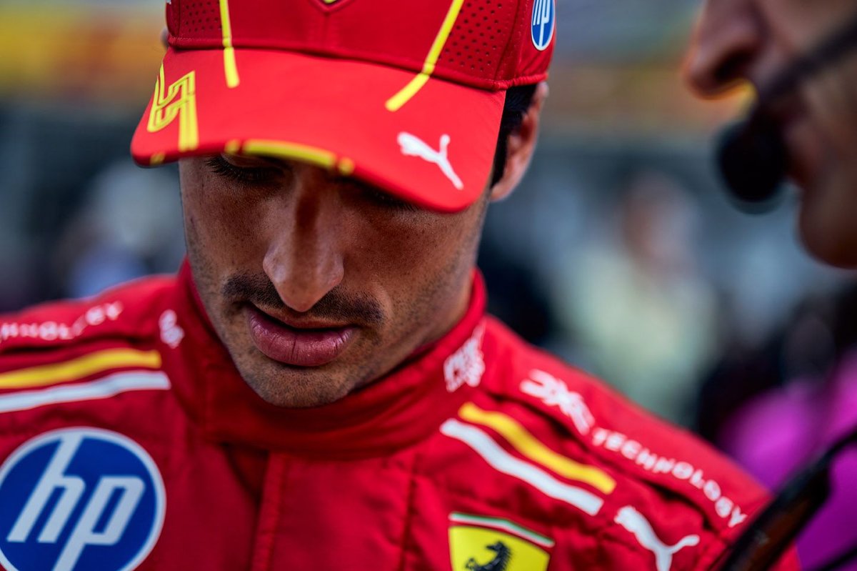 Slater: “Sainz, geleceğine karar vermek için Mercedes ve Red Bull’u bekliyor”